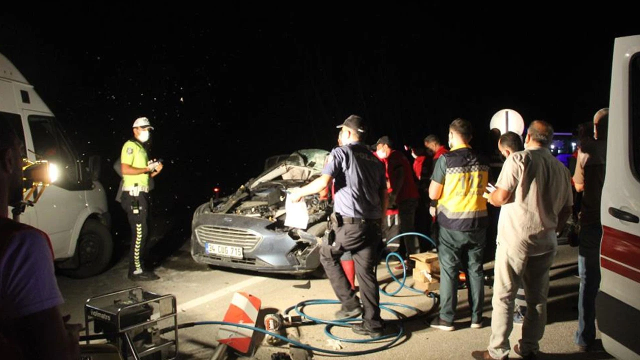 Sivas'ta trafik kazası: 1 ölü, 2 yaralı