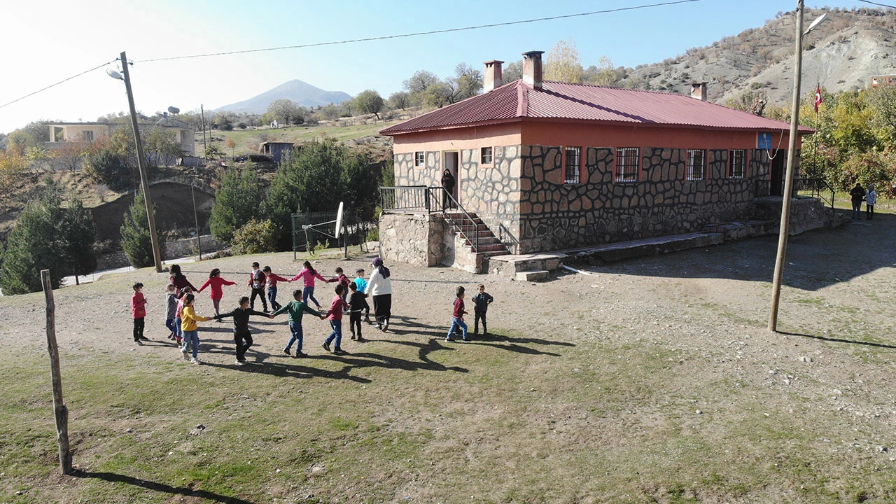 Elif öğretmenin eğitim aşkı