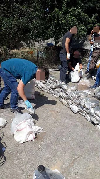 Sakarya Hendek'te 1 ton eroin ele geçirildi