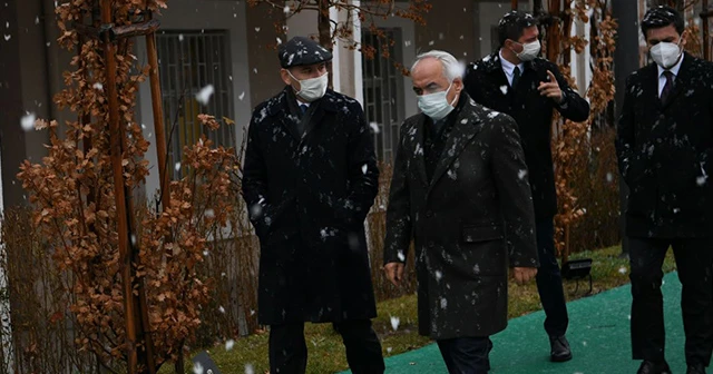 İçişleri Bakanı Soylu, Ankara'da kar yürüyüşü yaptı