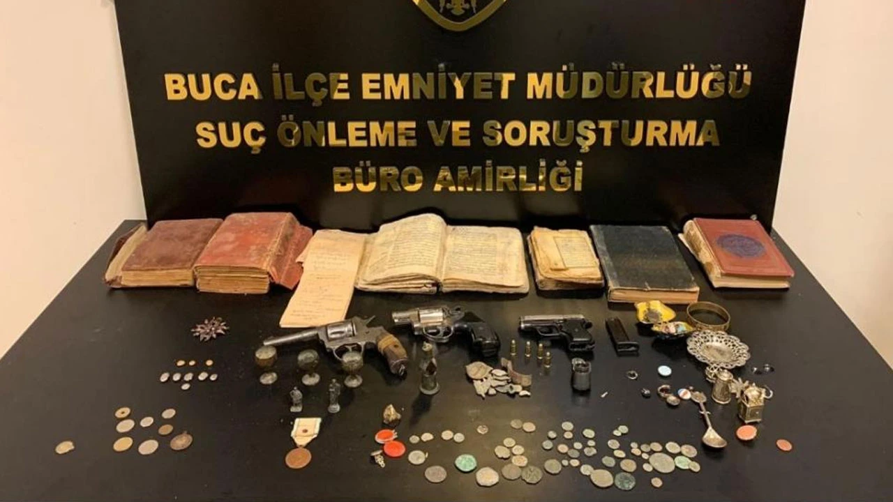 Şüpheli kadının çantasından çıkanlar polisleri şaşkına çevirdi