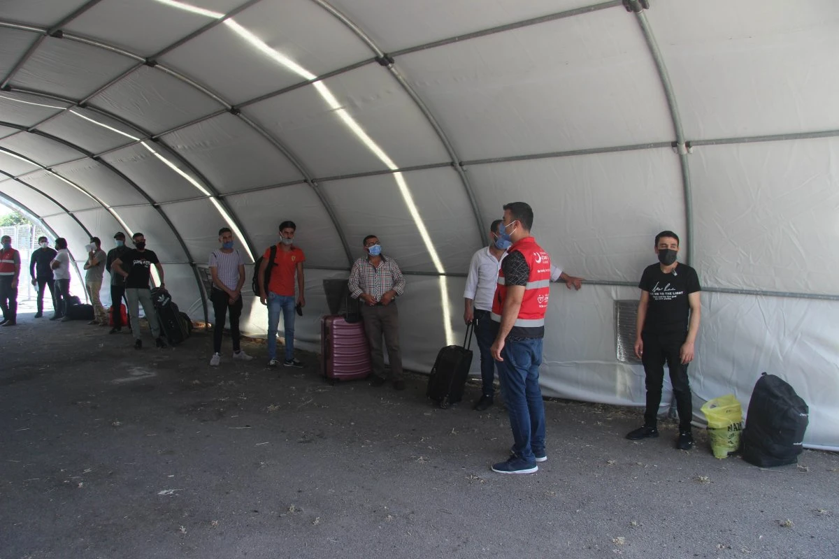 Suriyeliler bayram için ülkelerine dönüyor