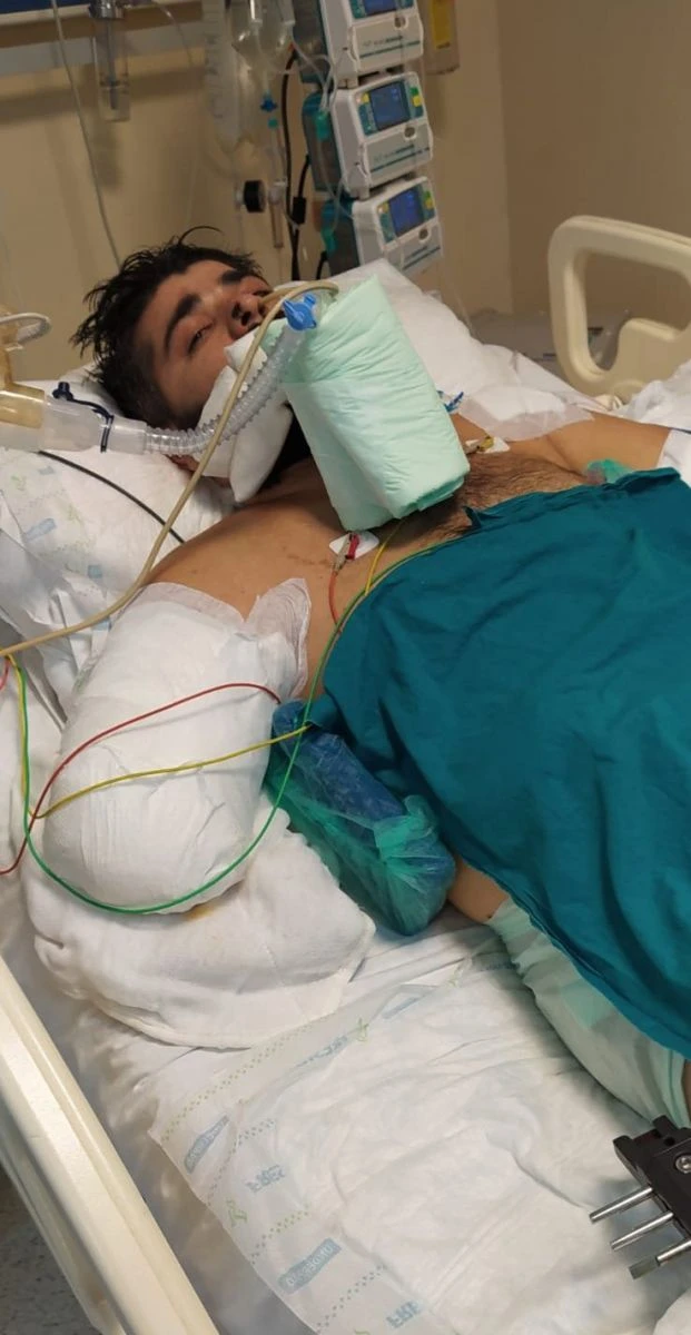 Yoğun bakımda hayat mücadelesi veren arkadaşları için TEM'i kapattılar