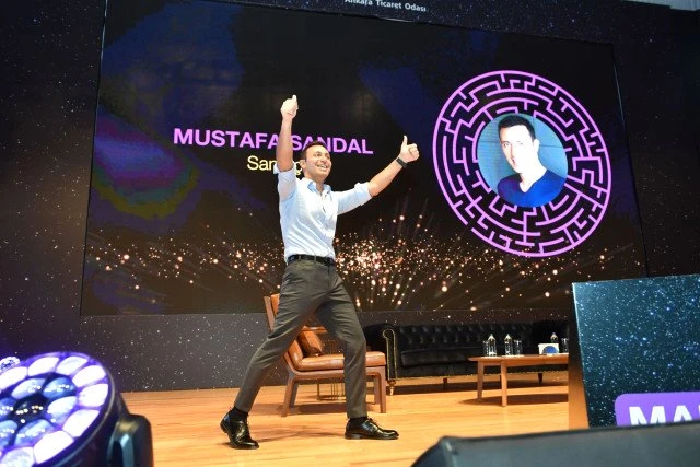 Mustafa Sandal Bitcoin dağıtacak