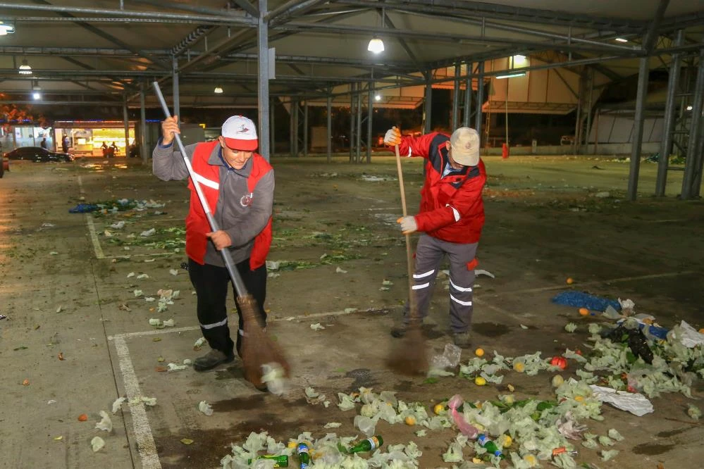 Ekibin motivasyon kaynağı: Temizlik işçisinden Michael Jackson şov