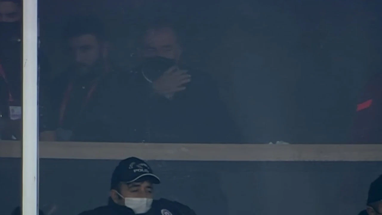 Fatih Terim çılgına döndü! ‘Çıkarın’ talimatı verdi