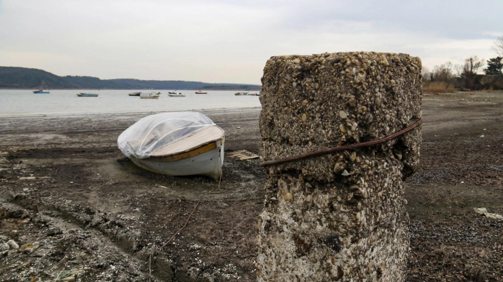 Terkos gölünde korkutan görüntü