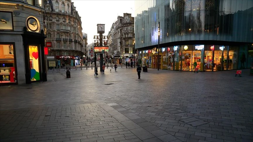 İngiltere'den Türkiye'ye aşıda çifte standart uygulaması