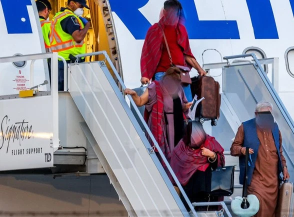 Tartışılacak iddia: Kanada, meslek sahibi Afganları ülkeye taşıyor