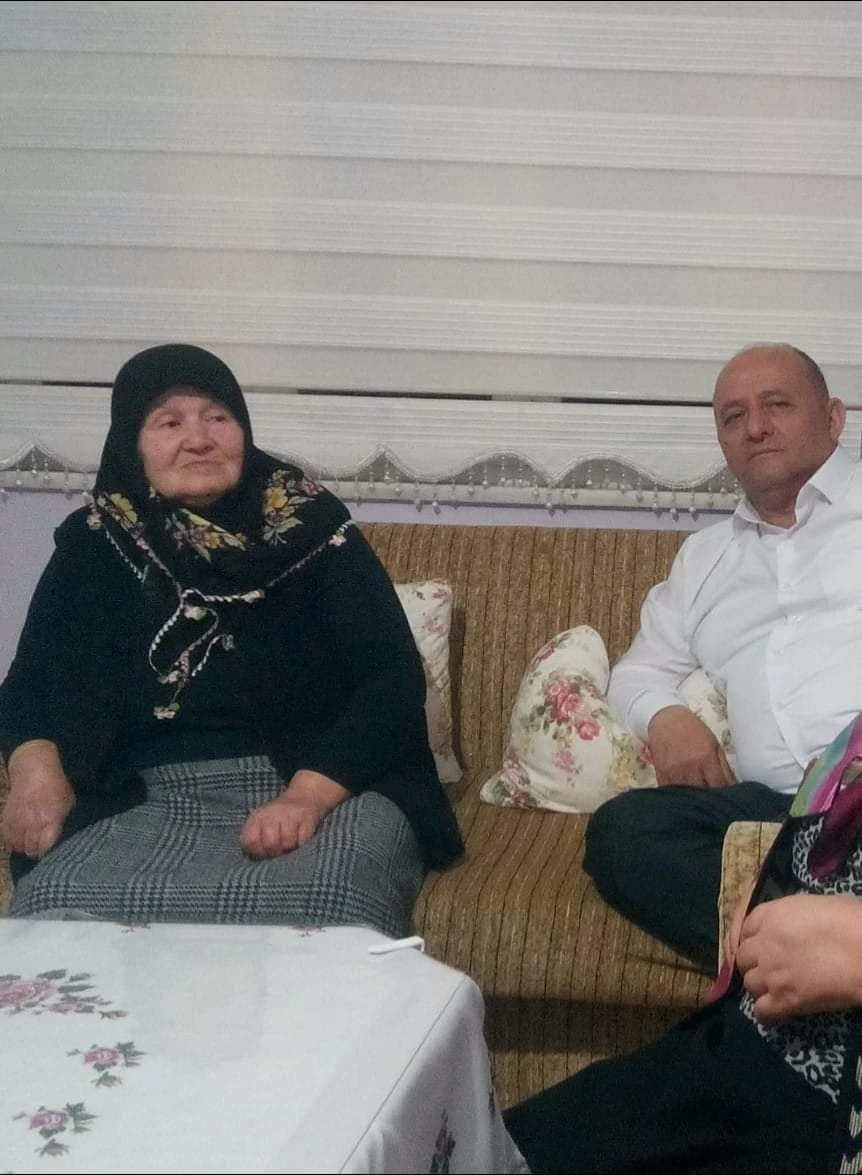 Abla kardeş aynı gün koronavirüse yenik düştü