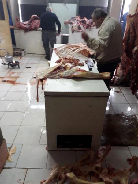 Ekipleri görünce ne yapacağını şaşırdı