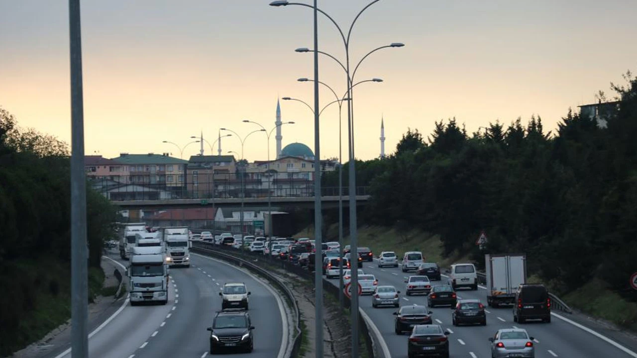 Bayram öncesi trafik yoğunluğu