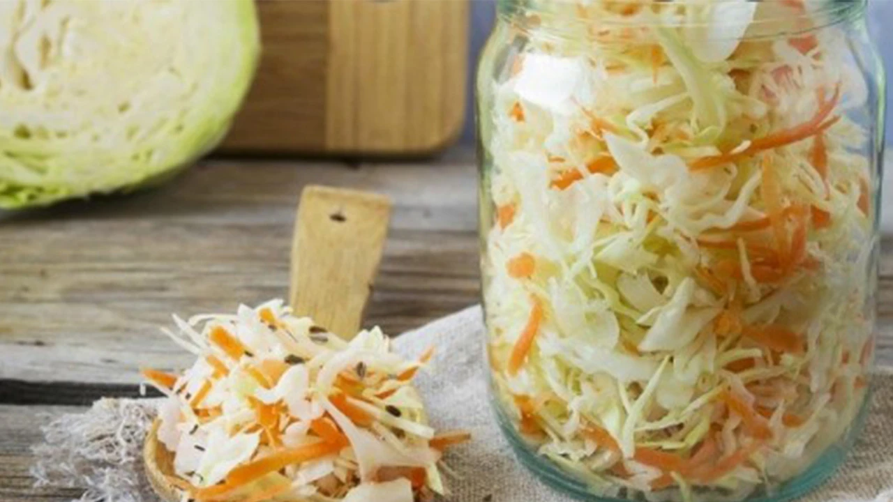 Turşuların üstü neden beyazlaşır, yenir mi, nasıl önlenir? - 1. Resim