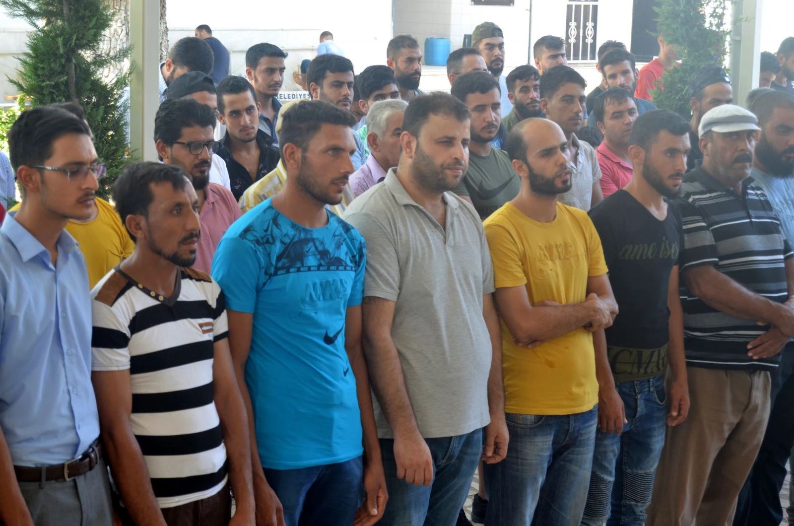 4. kattan düşen Suriyeli bebek gözyaşları arasında toprağa verildi