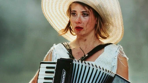 Bir Andrei Konchalovsky Filmi: Deliler Evi (Dom Durakov) 2002