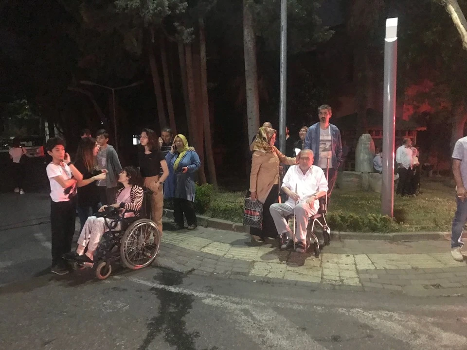 Üsküdar'da hastanede yangın