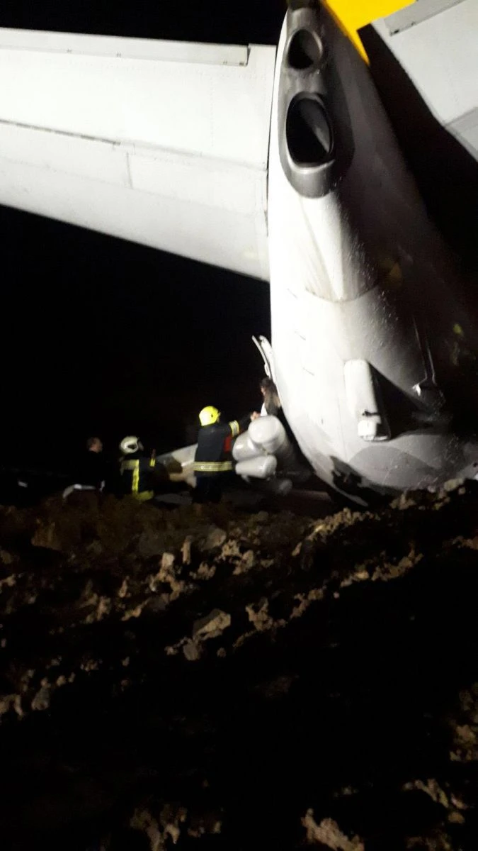 Trabzon Havalimanı’na iniş yapan Ankara uçağı pistten çıktı