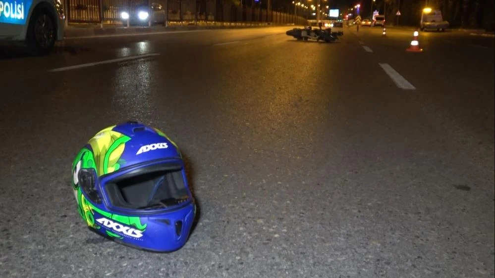 Vincin demir ayaklarına çarpan motosiklet sürücüsü hayatını kaybetti