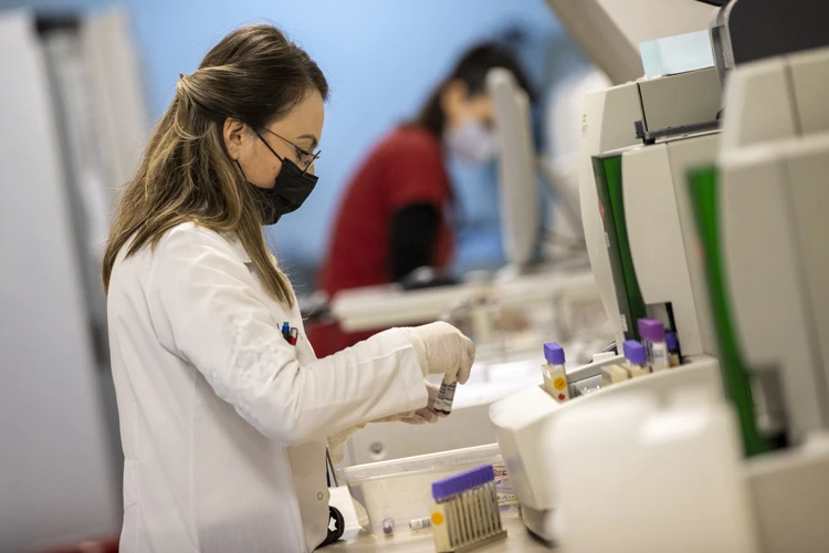 Antalya'daki laboratuvarda mutasyonlu virüs taraması yapılacak