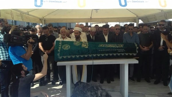 Vatan Şaşmaz son yolculuğuna uğurlandı