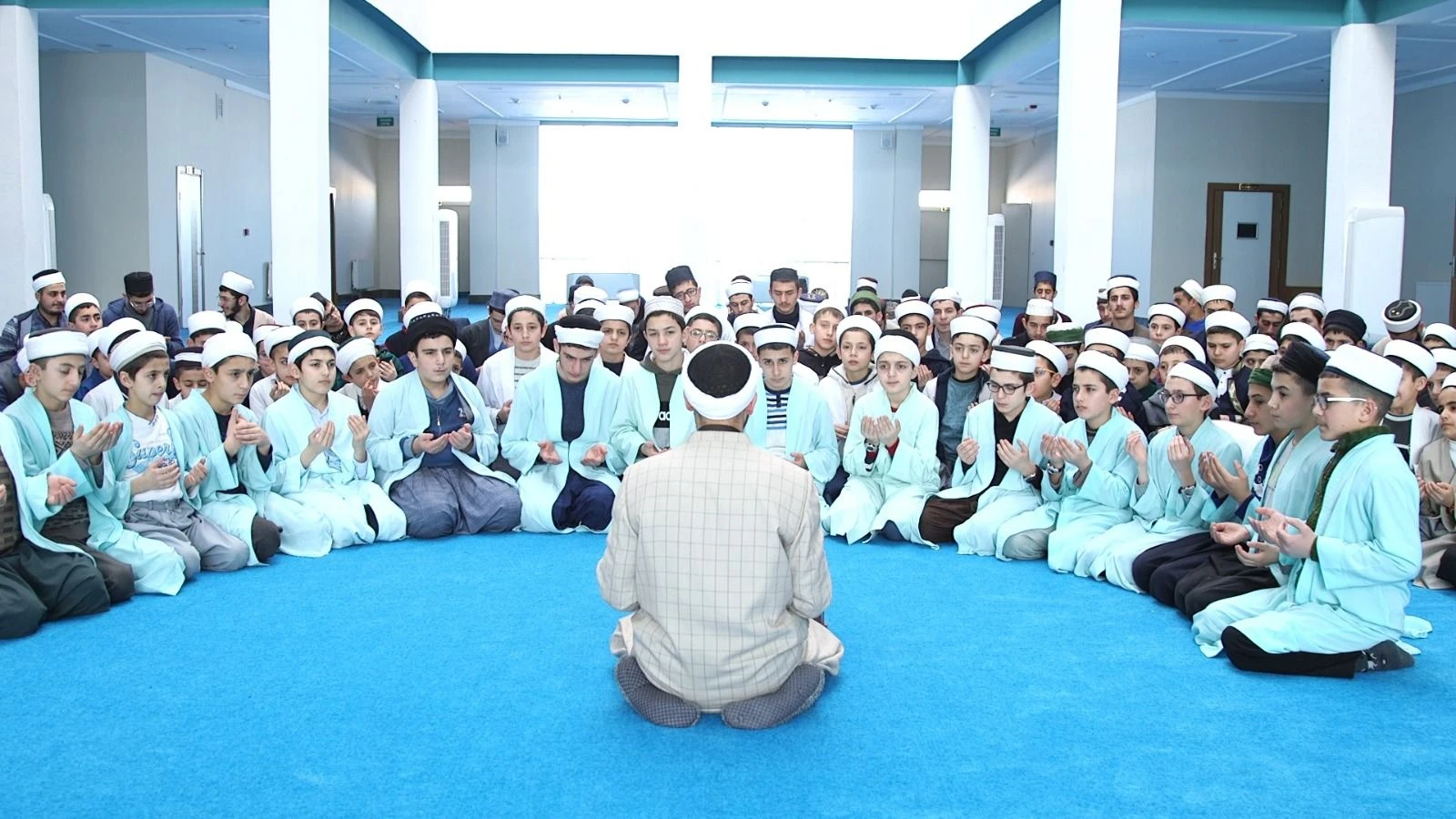 Vuslat Hafızlık öğrencilerinden Elazığ depremi için hatim ve dua