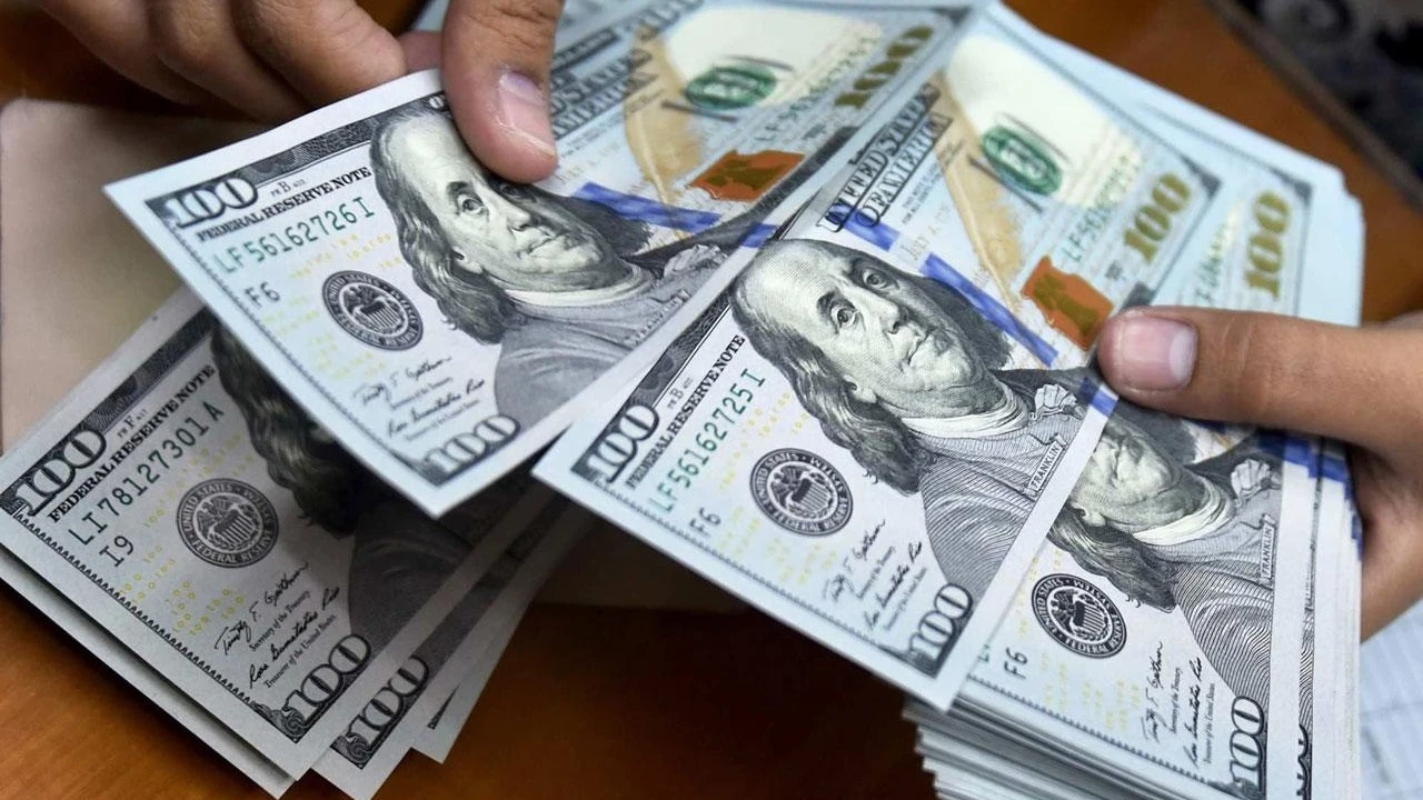 Dolar 18 TL'ye yaklaştı, euro 20 TL, gram altın 1000 TL'yi geçti