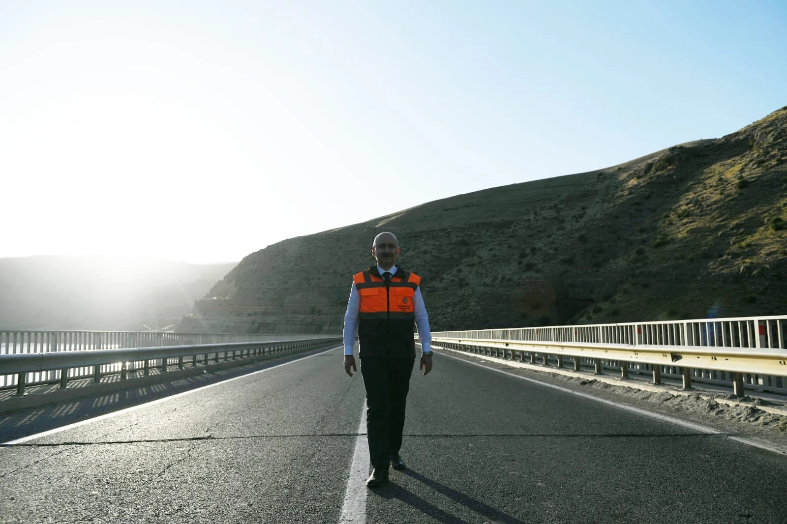 Bakan Karaismailoğlu açıkladı! O yol açılıyor