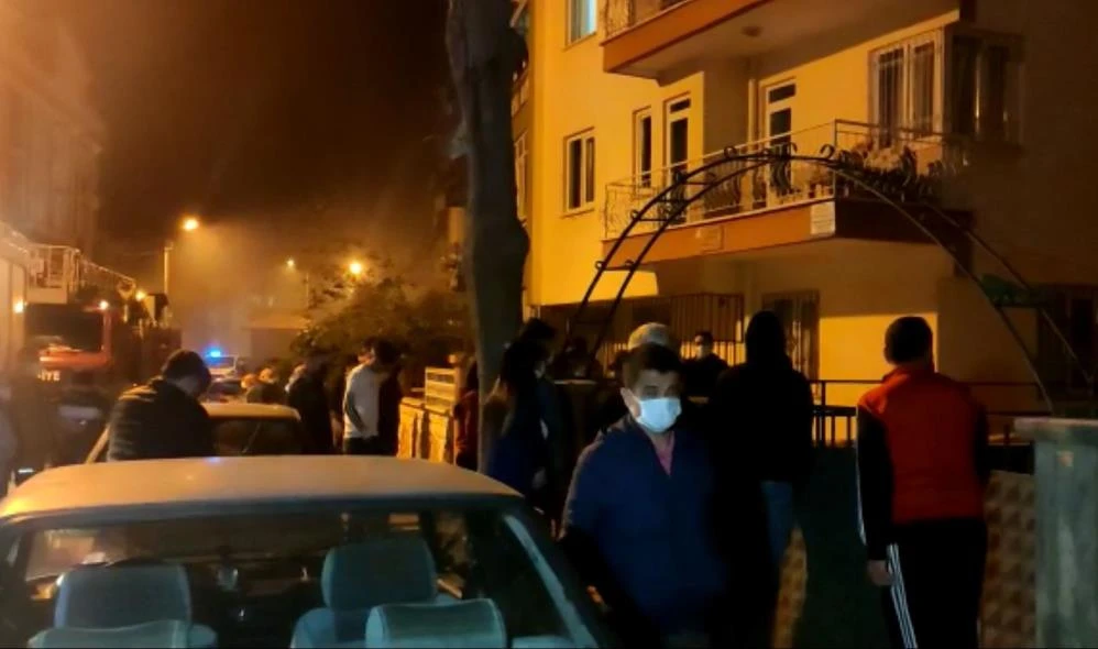 Antalya'da ev yangını: Yaşlı çifti komşuları kurtardı