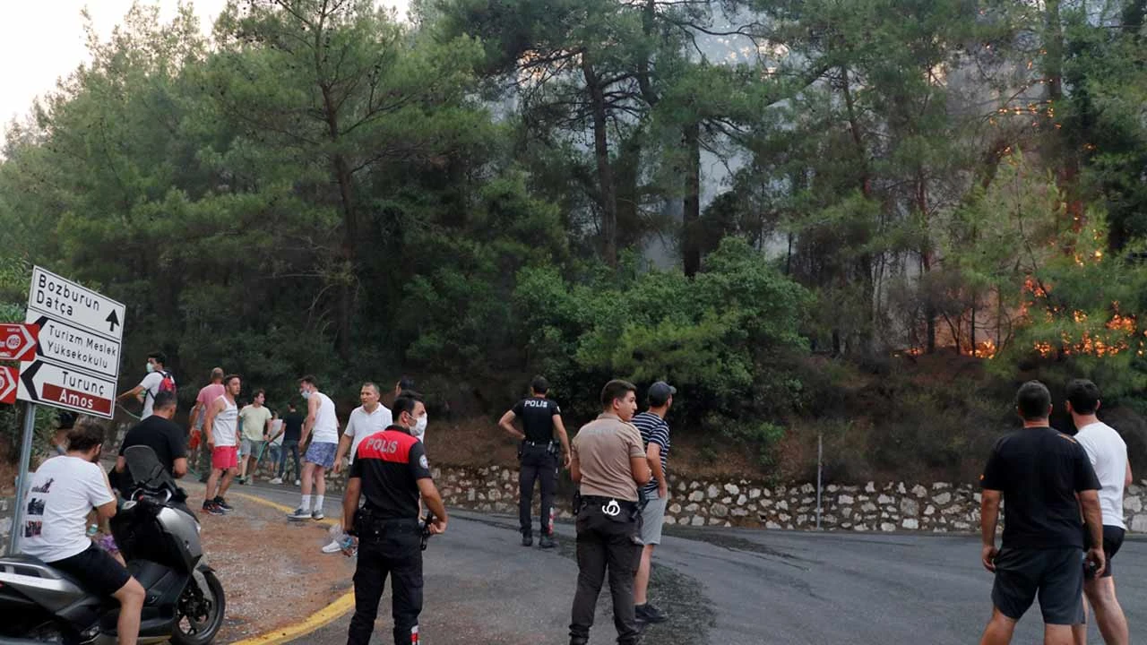 Bakan Koca yangınlardaki ölü ve yaralı sayısını açıkladı