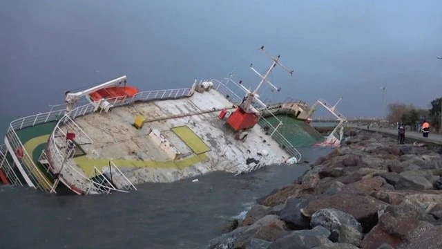 İstanbul'da lodos bilançosu: 4 ölü, 44 yaralı