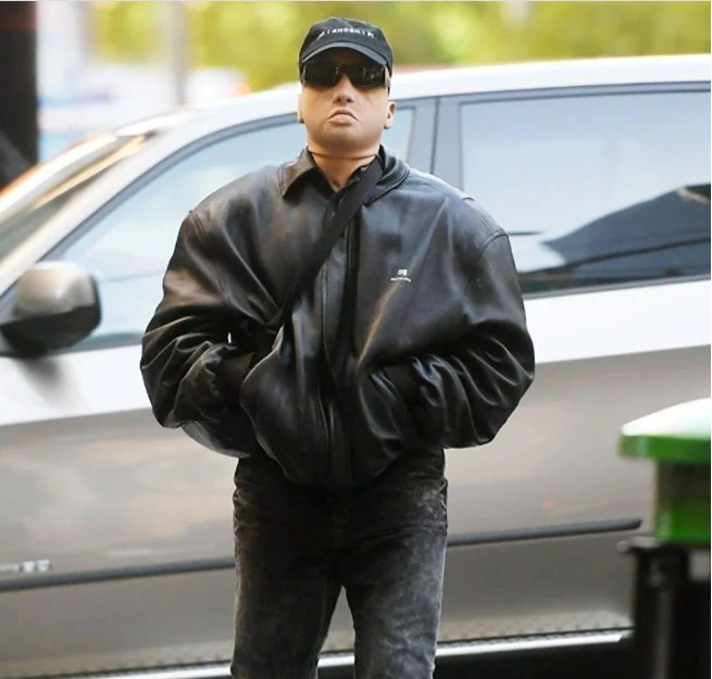 Adını 'Ye' yapan Kanye West tanınmamak için yaptığıyla herkesi korkuttu