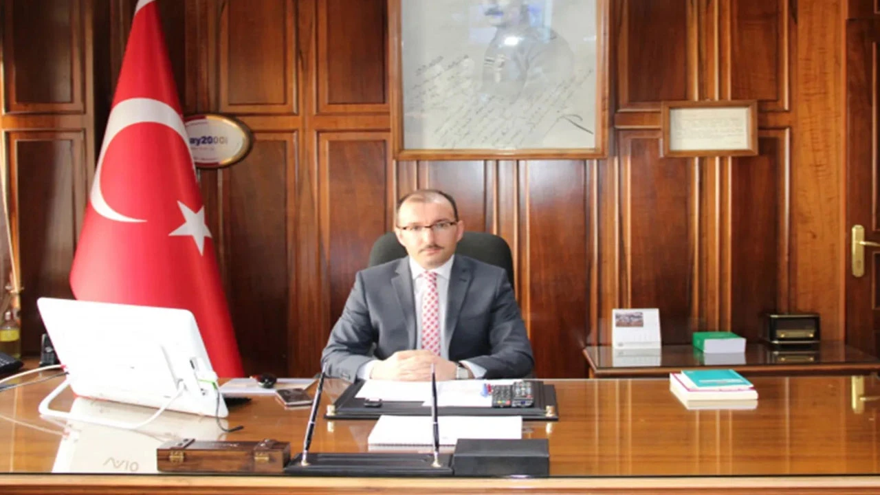 Hazine'de Bakan Yardımcıları değişti