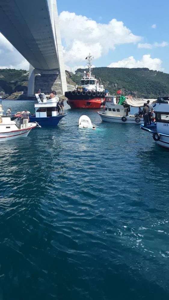 Yavuz Sultan Selim Köprüsü altında balıkçı teknesi ile gemi çarpıştı