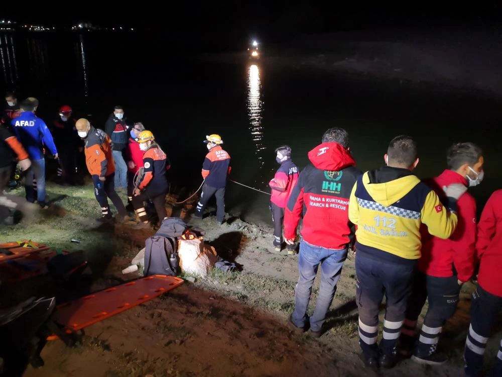 2 çocuk gölette boğularak can verdi