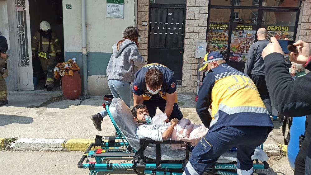 Engelli iki dayısı ile yatalak anneannesini az daha yakıyordu