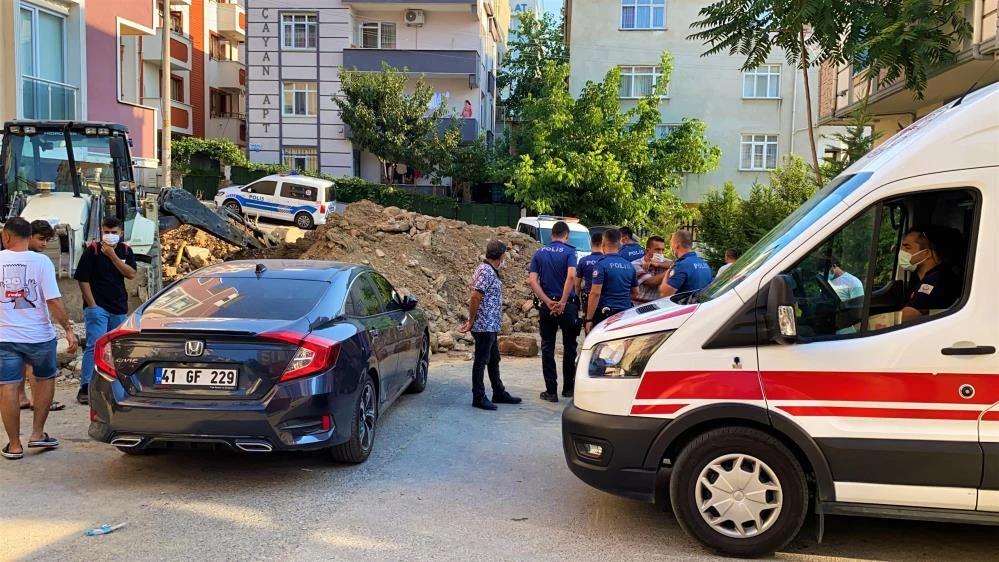 Tamir için girdiği çukurda ölümle burun buruna geldi