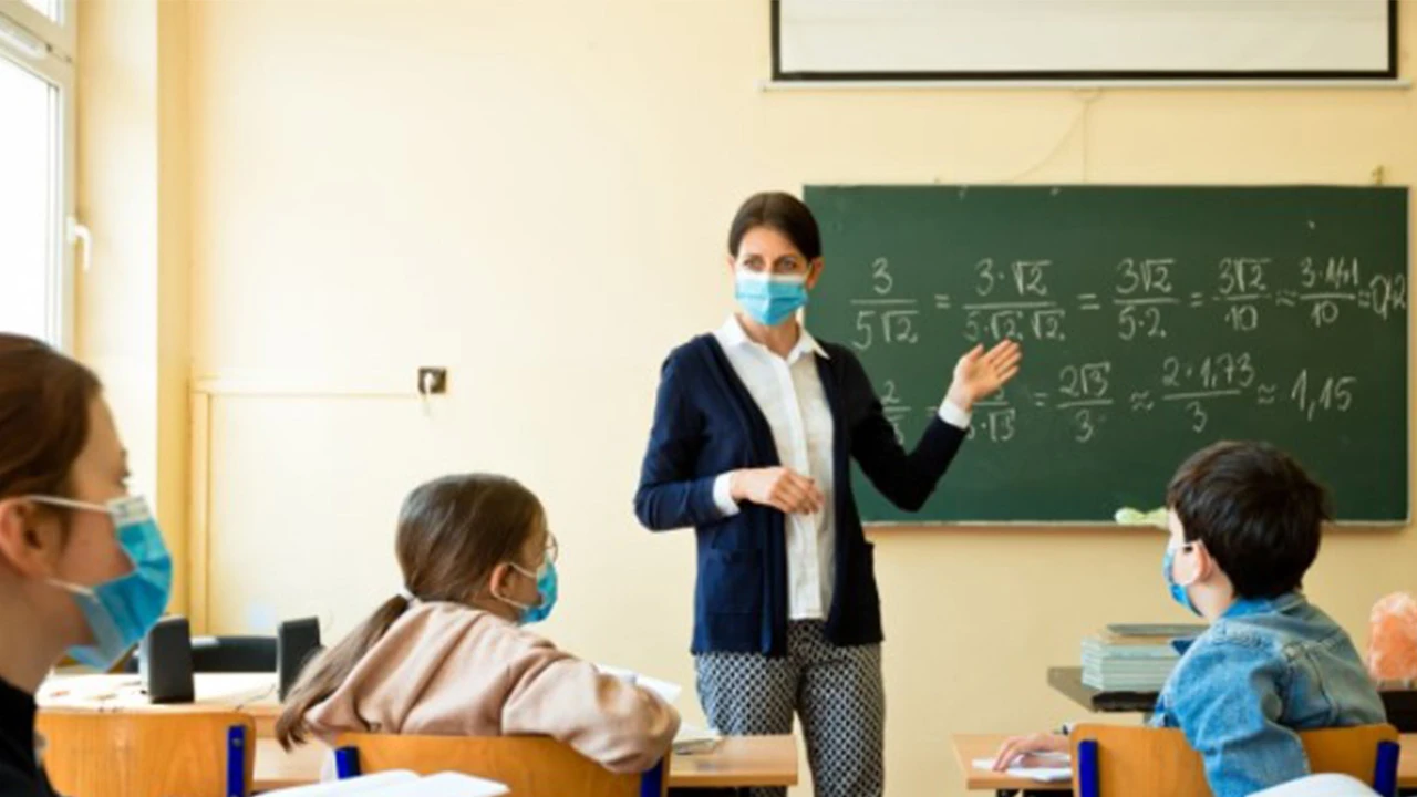 Sözleşmeli ve kadrolu öğretmen farkı nedir? Başöğretmen (uzman) nasıl olunur? Cumhurbaşkanı Erdoğan'dan müjde!