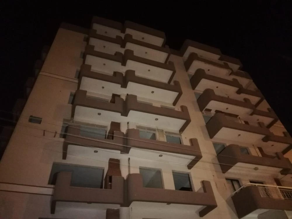 Çalmak istediği kablo sonu oldu