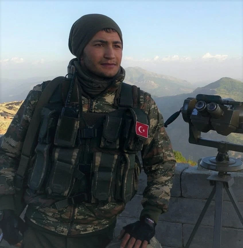 Şehit Uzman Çavuş Emre Üçkan son yolculuğuna uğurlandı