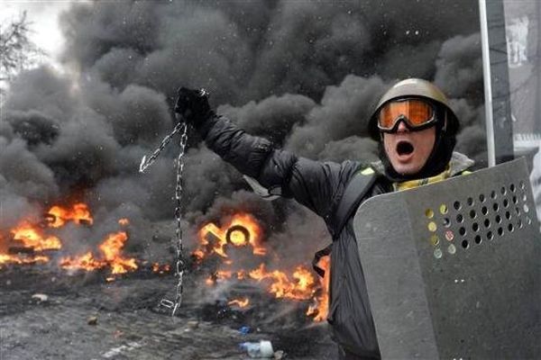 Ukrayna&#039;da kamu binaları işgal altında
