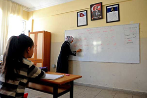 28 Şubat mağduru öğretmenler okul yolunda