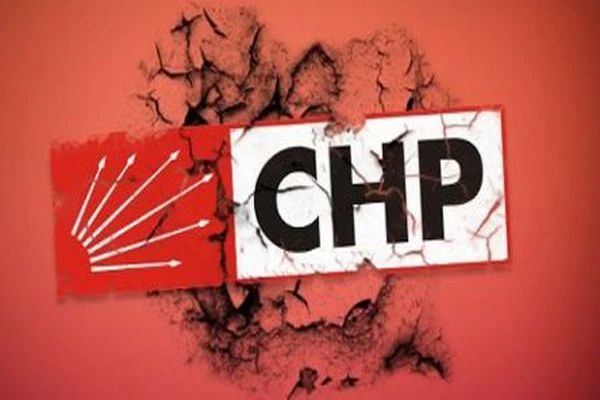 CHP&#039;de ilçe başkanı görevden alındı