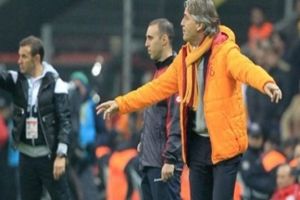 Roberto Mancini bir sürprize imza attı