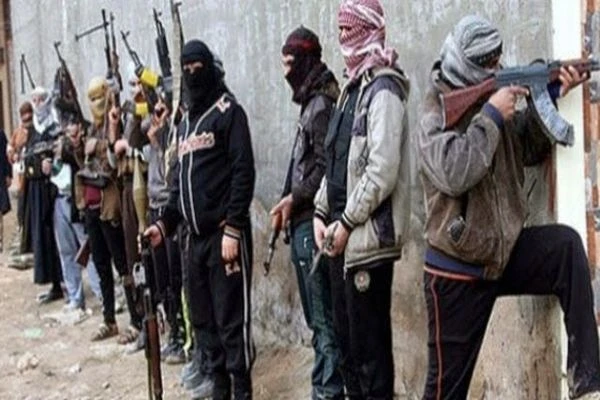 IŞİD, evlenmeyi reddeden küçük kızın ailesini katletti