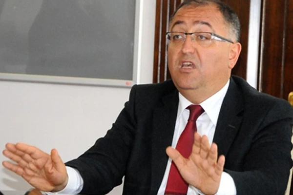 Yalova Belediye Başkanı, 'O ağaçları yeniden keserim'