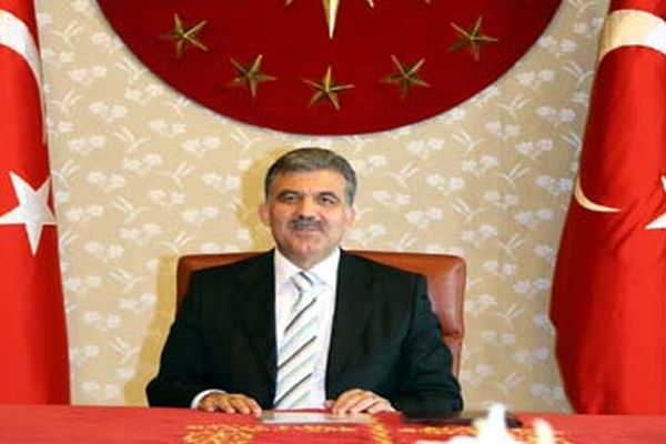 Abdullah Gül&#039;den cumhurbaşkanlığı için önemli açıklamalar