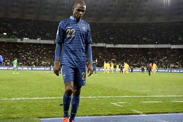 Abidal da milli takımı bıraktığını açıkladı