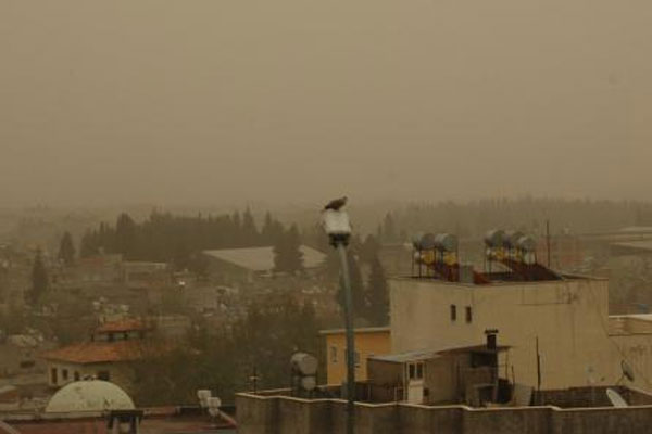 Adıyaman&#039;da toz bulutu kapladı