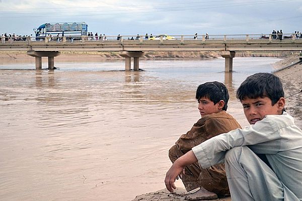 Afganistan&#039;da ölenlerin sayısı 100&#039;e yükseldi