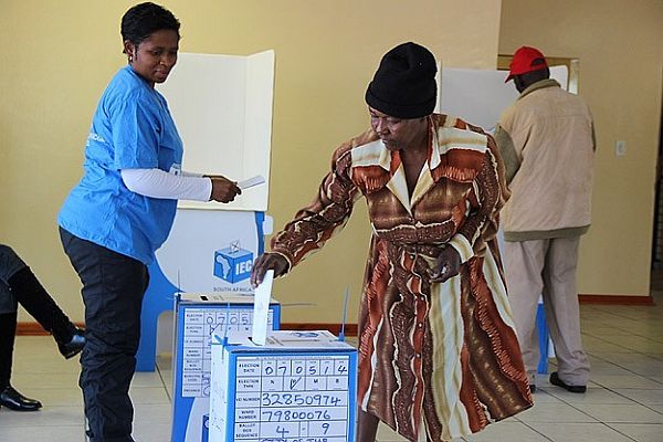 Güney Afrika'da oylar sayıldı